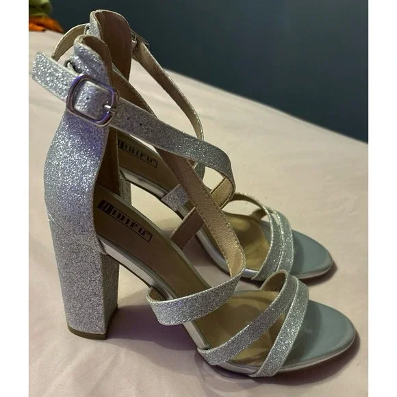 NEW Didifu Women's Silver Glitter Strappy Open Toe Chunky Heels, Size 9 - Picture 2 of 11